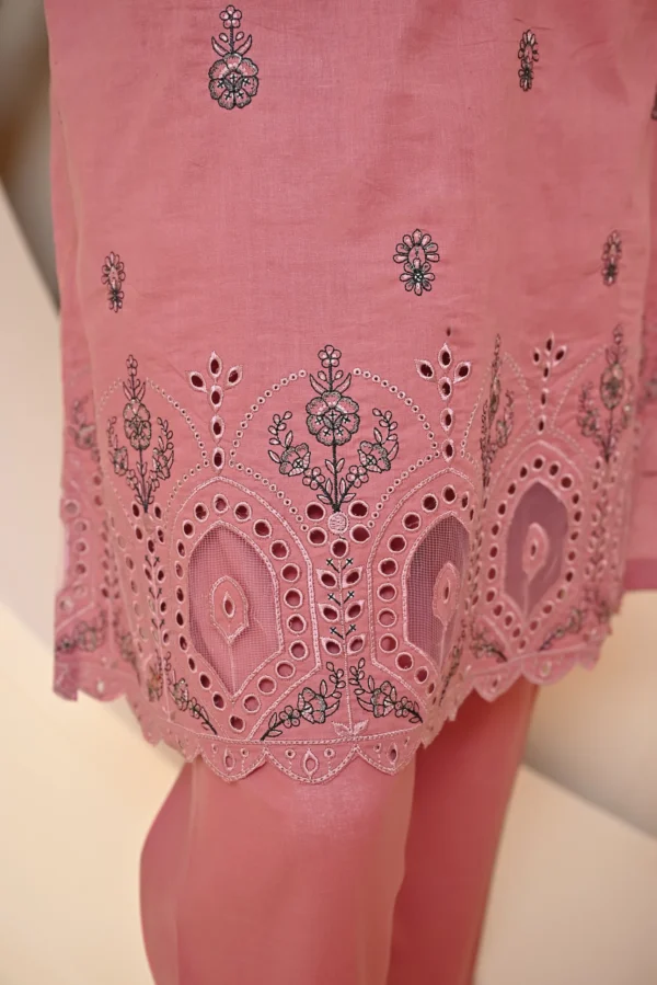 DUSTY PINK 3 PIECE COTTON EMBROIDERED SUIT {UNSTITCHED} – 1001 – BINOSMAN - Image 4
