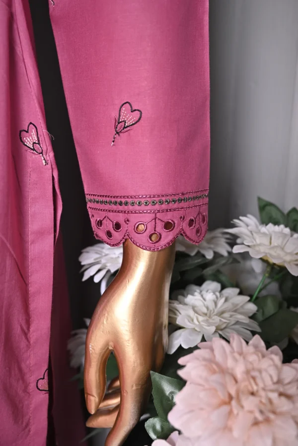 PERSIAN PINK 3 PIECE COTTON EMBROIDERED SUIT {UNSTITCHED} – 2002 – BINOSMAN - Image 5