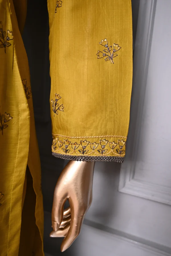 GOLD 3 PIECE LAWN DORIA EMBROIDERED SUIT {UNSTITCHED} – 0103 – BINOSMAN - Image 3