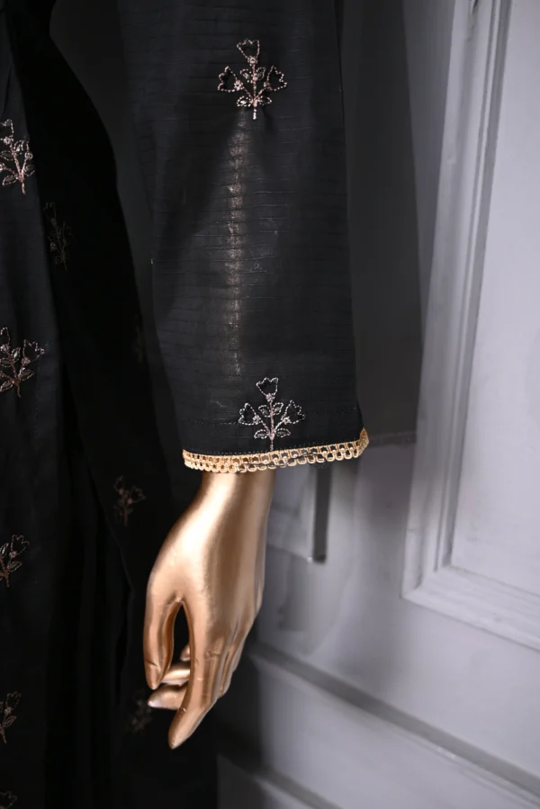 DARK BLACK 3 PIECE LAWN DORIA EMBROIDERED SUIT {UNSTITCHED} – 0101 – BINOSMAN - Image 4